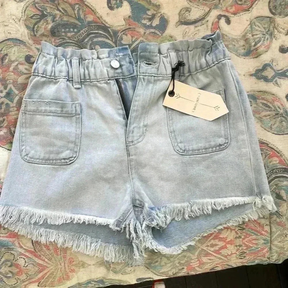 NWT Banjara denim super high rise shorts size 3. - Picture 1 of 5